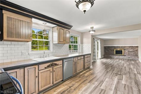 1005 Deepwood Drive Macedonia OH 44056