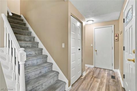 1005 Deepwood Drive Macedonia OH 44056