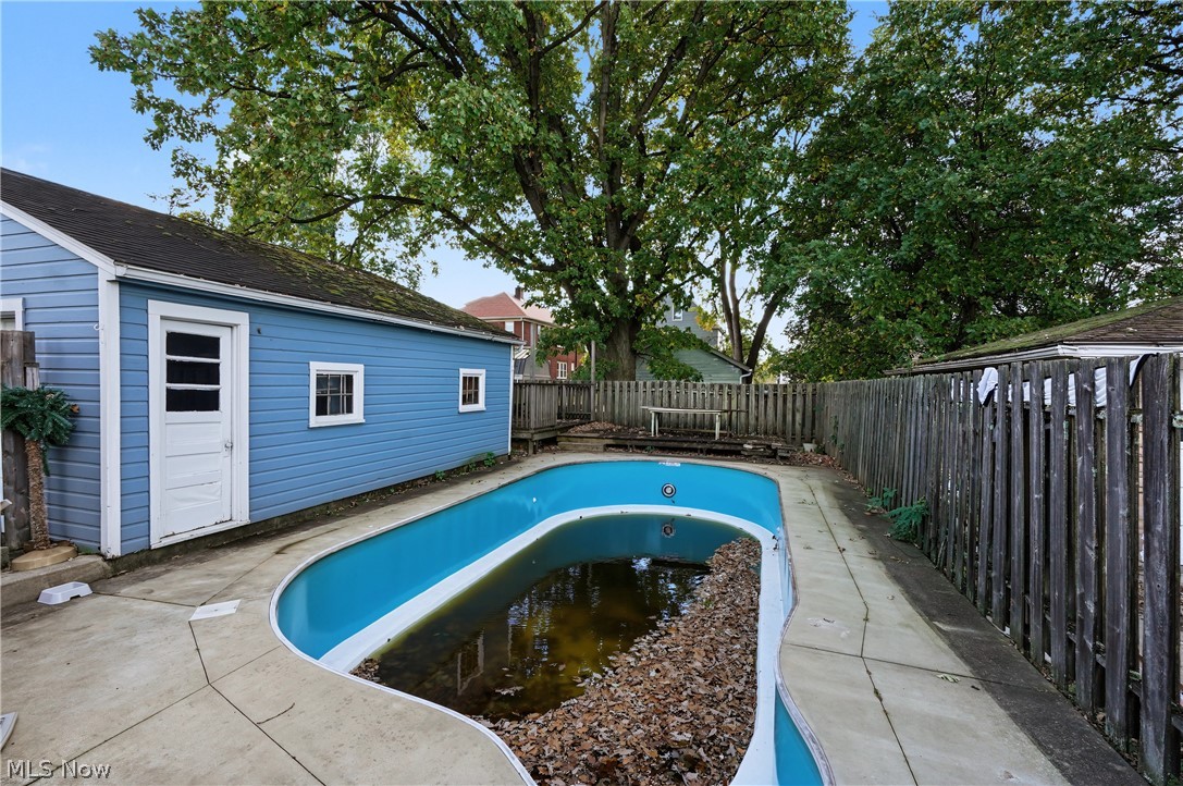 323 E Prospect Street Girard OH 44420