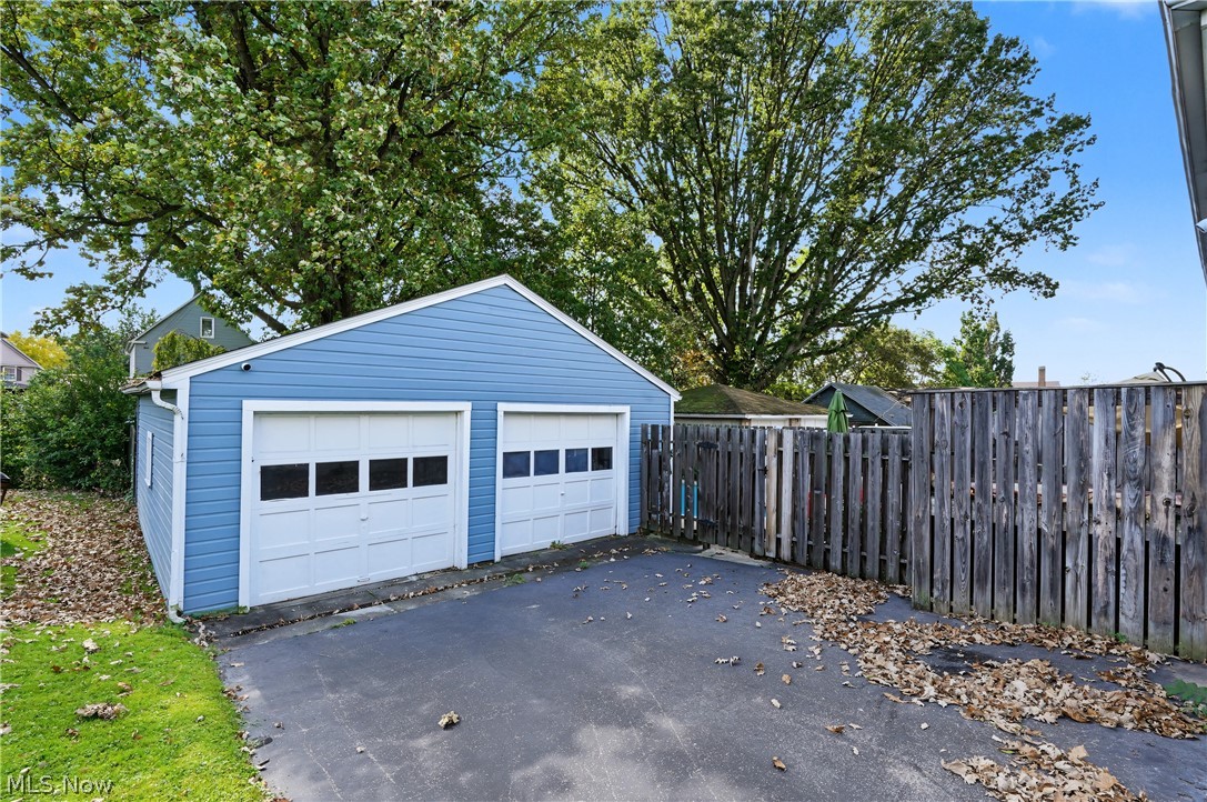 323 E Prospect Street Girard OH 44420