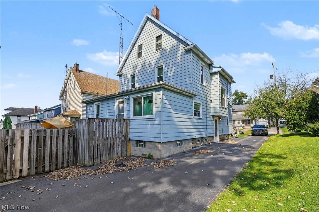 323 E Prospect Street Girard OH 44420