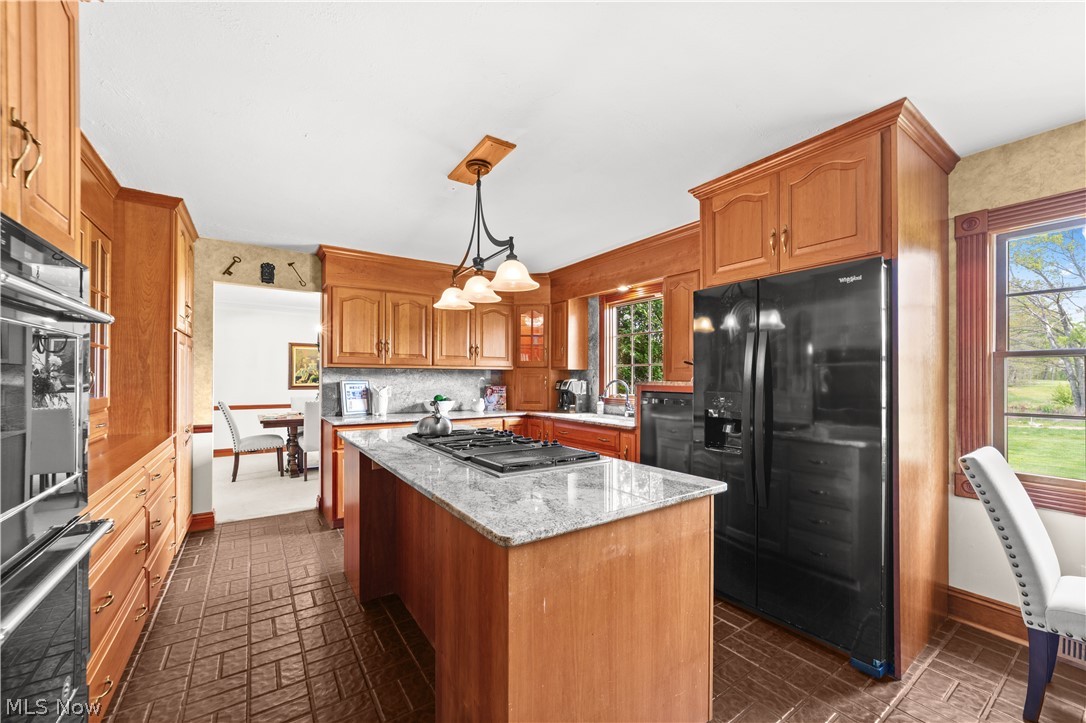 8730 Bainbridge Road Chagrin Falls OH 44023