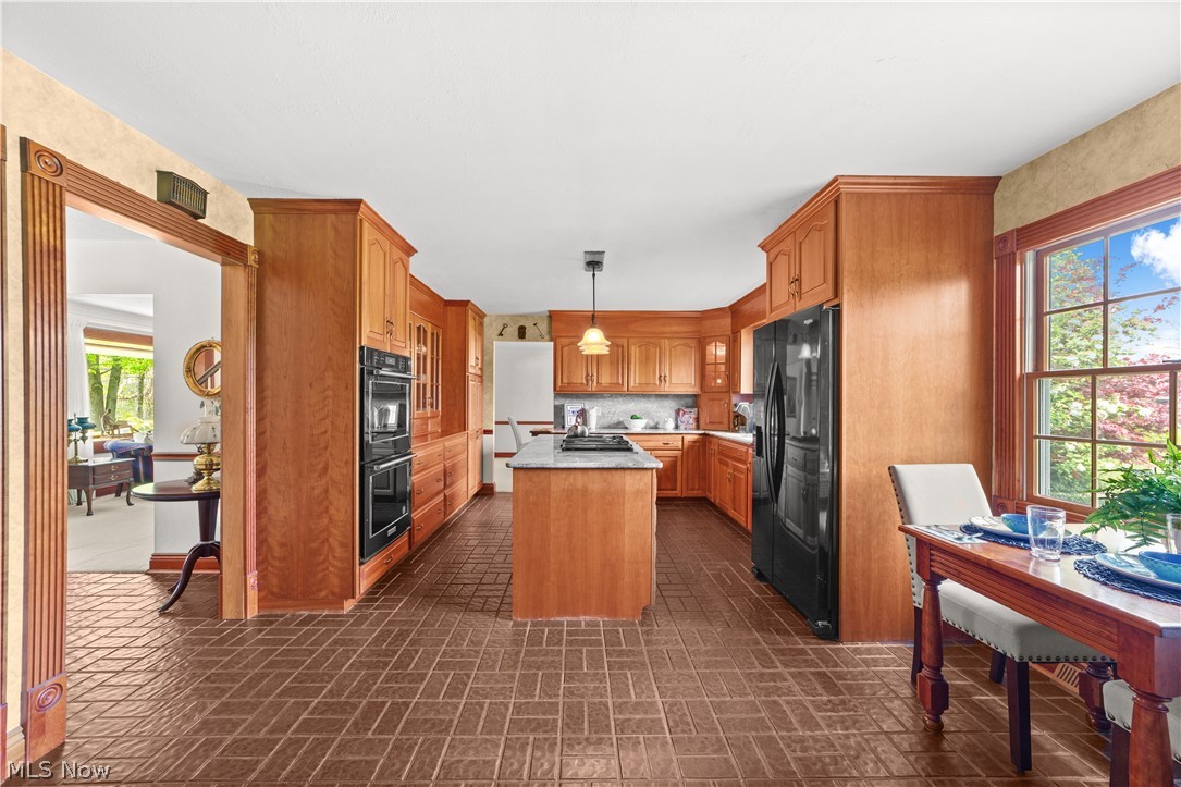 8730 Bainbridge Road Chagrin Falls OH 44023