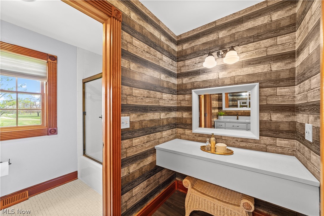 8730 Bainbridge Road Chagrin Falls OH 44023