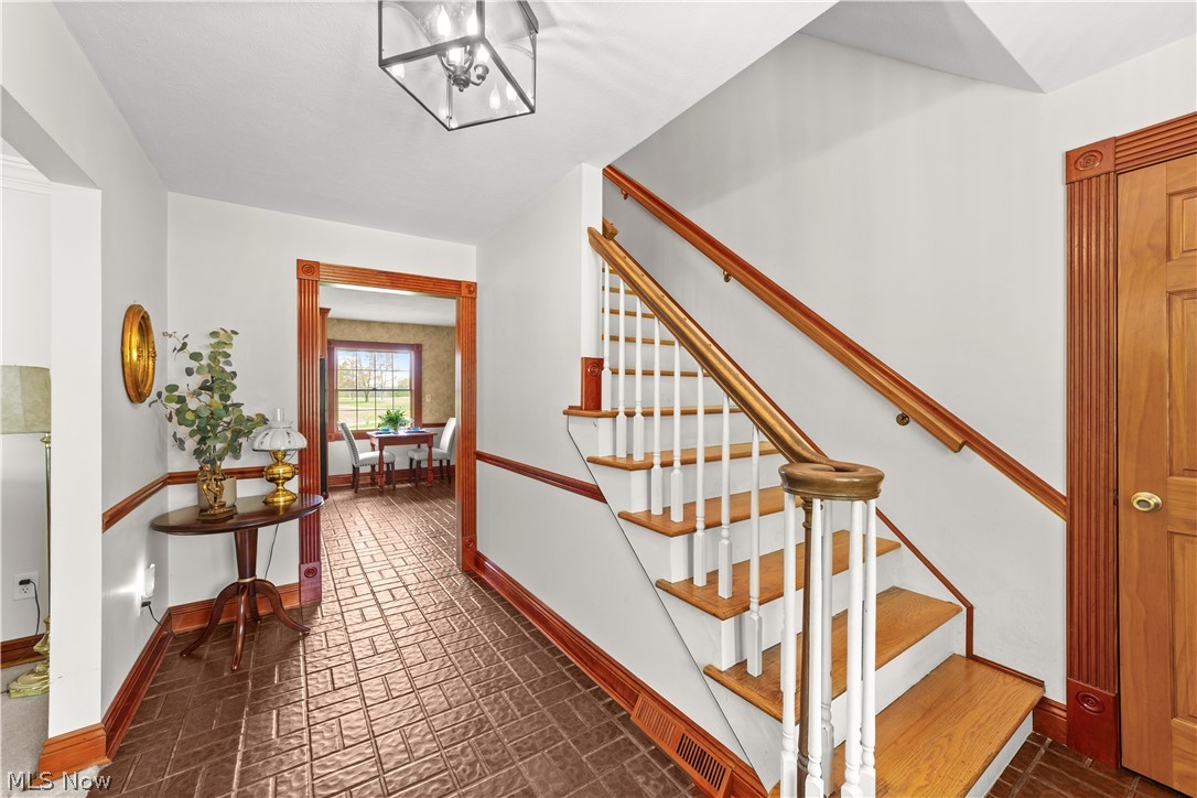8730 Bainbridge Road Chagrin Falls OH 44023