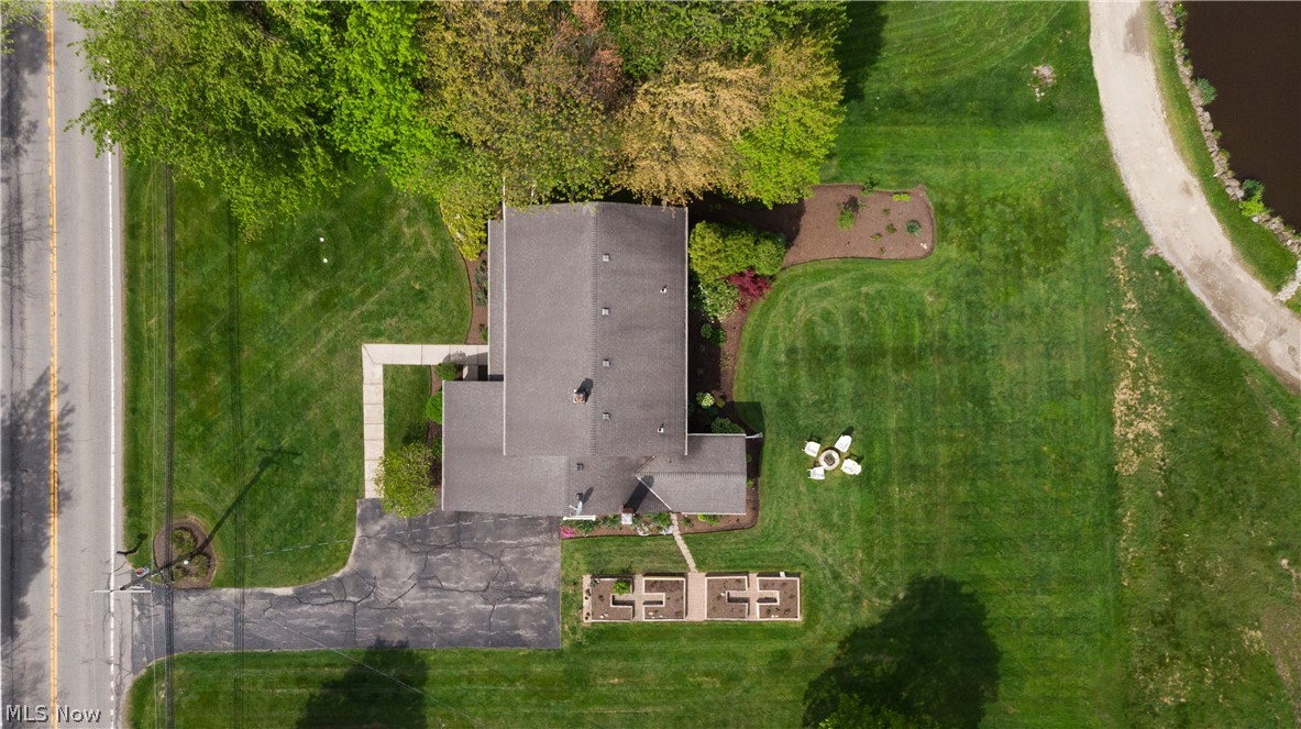 8730 Bainbridge Road Chagrin Falls OH 44023
