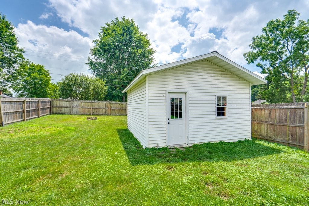 344 2nd Street SW Brewster OH 44613