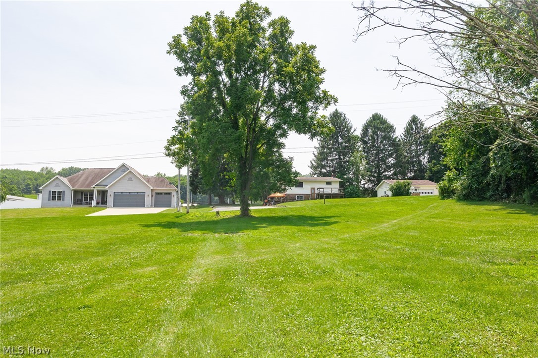 6102 Vale View Drive SW Sherrodsville OH 44675