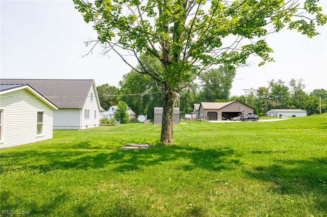 6102 Vale View Drive SW Sherrodsville OH 44675
