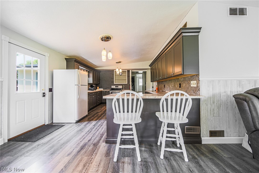 6102 Vale View Drive SW Sherrodsville OH 44675
