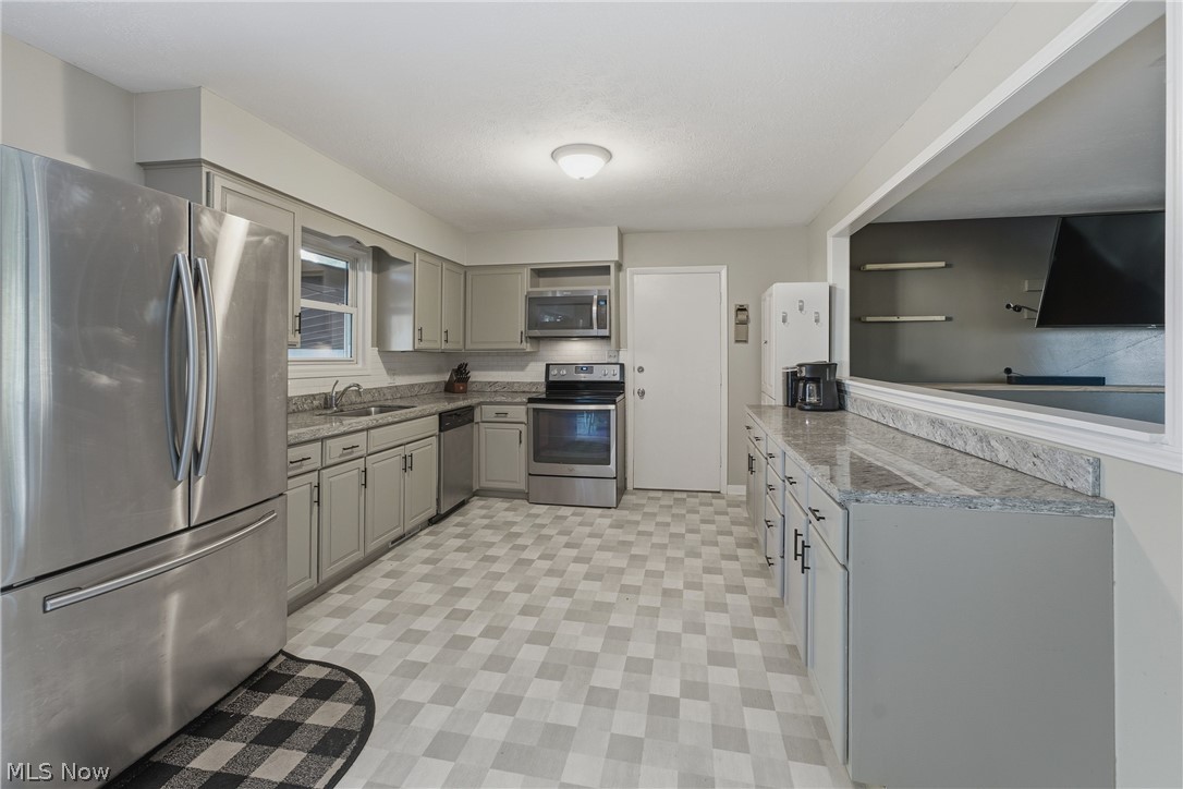 5094 Bob O Link Street NW North Canton OH 44720