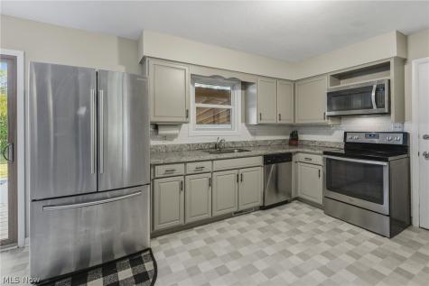 5094 Bob O Link Street NW North Canton OH 44720