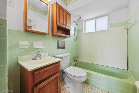 611 Herbert Road Akron OH 44312