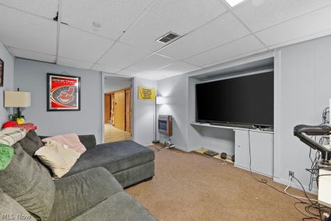 611 Herbert Road Akron OH 44312