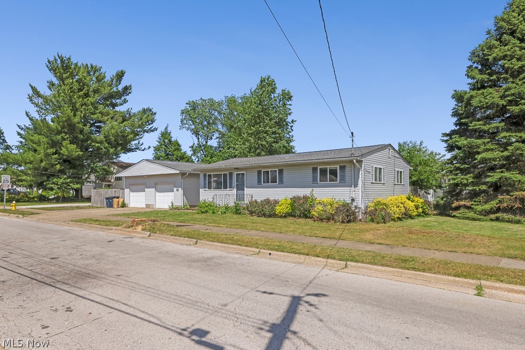 611 Herbert Road Akron OH 44312