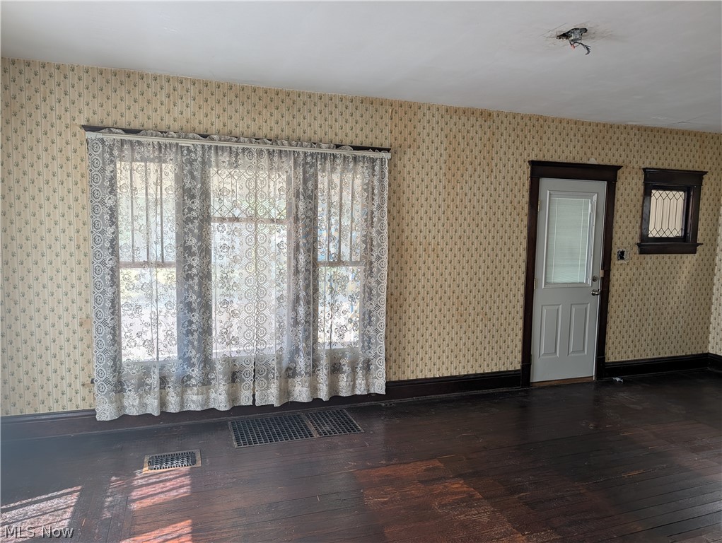 1211 Chestnut Street Coshocton OH 43812
