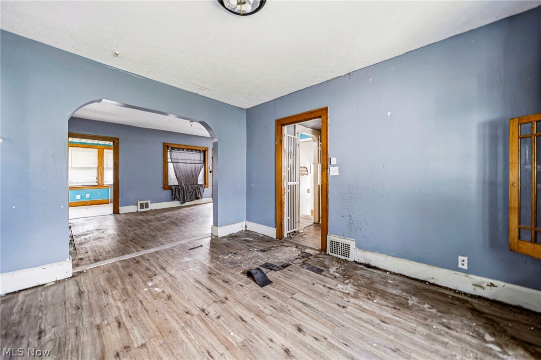 4229 Gifford Avenue Cleveland OH 44109