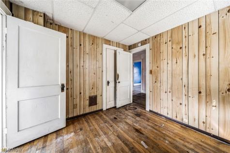 4229 Gifford Avenue Cleveland OH 44109