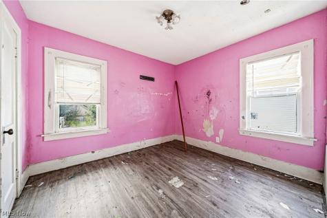 4229 Gifford Avenue Cleveland OH 44109