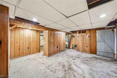 4229 Gifford Avenue Cleveland OH 44109
