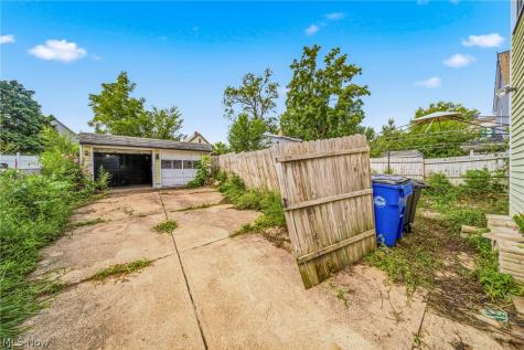 4229 Gifford Avenue Cleveland OH 44109