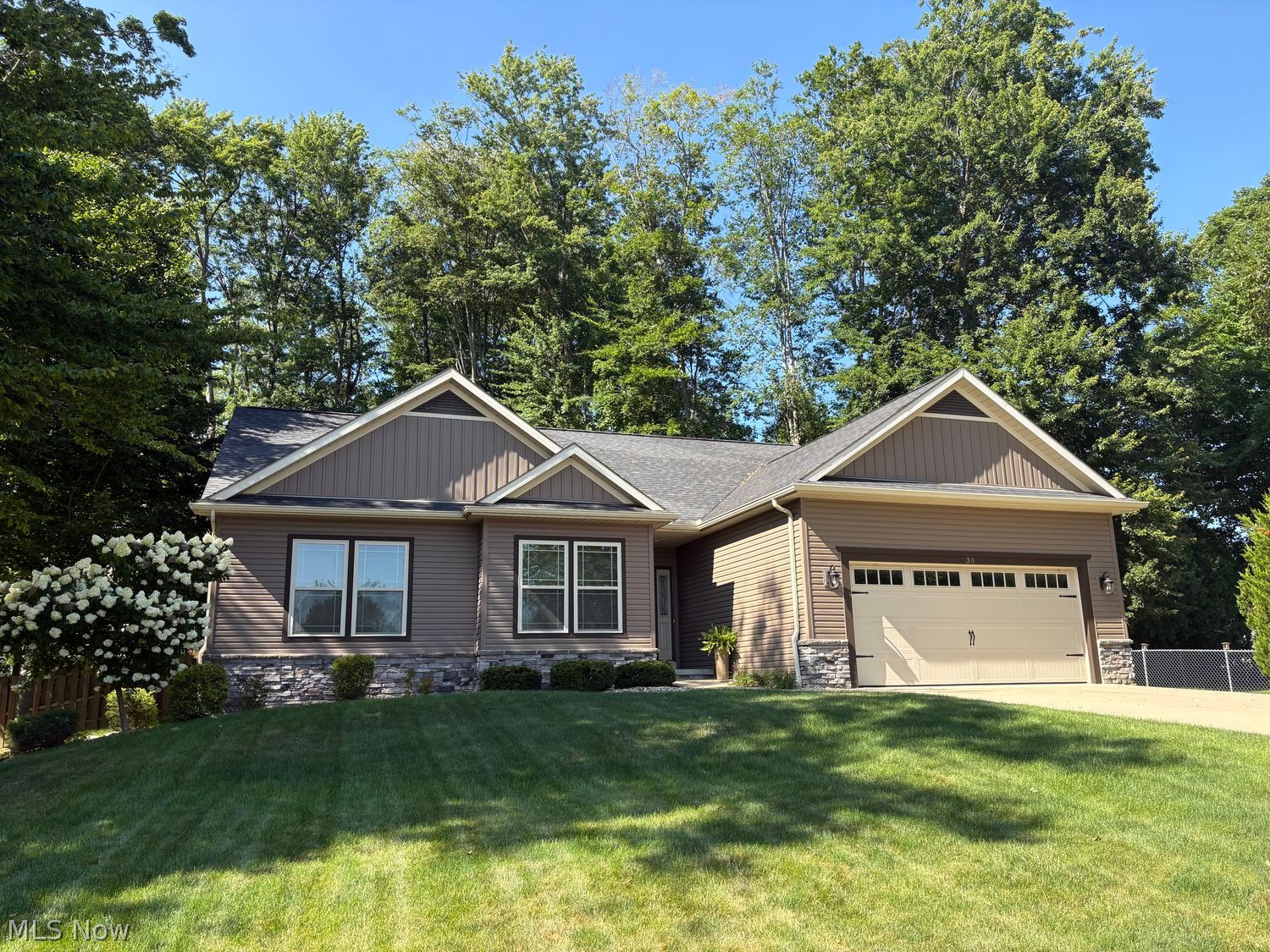 38 W Maple Drive Seville OH 44273