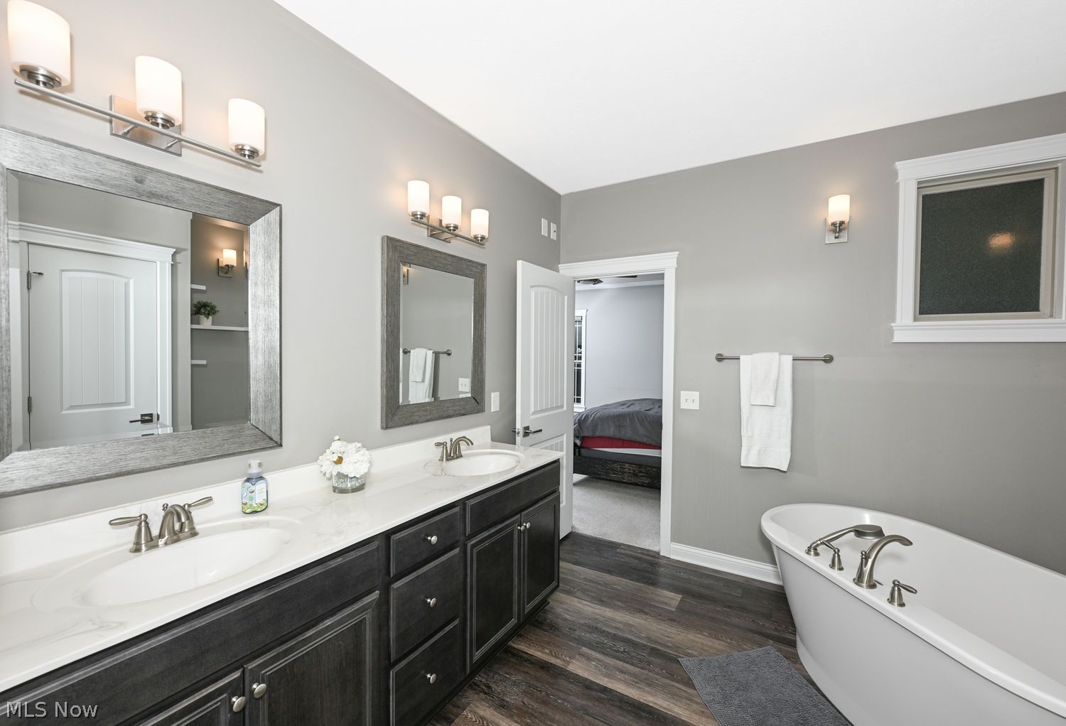 38 W Maple Drive Seville OH 44273