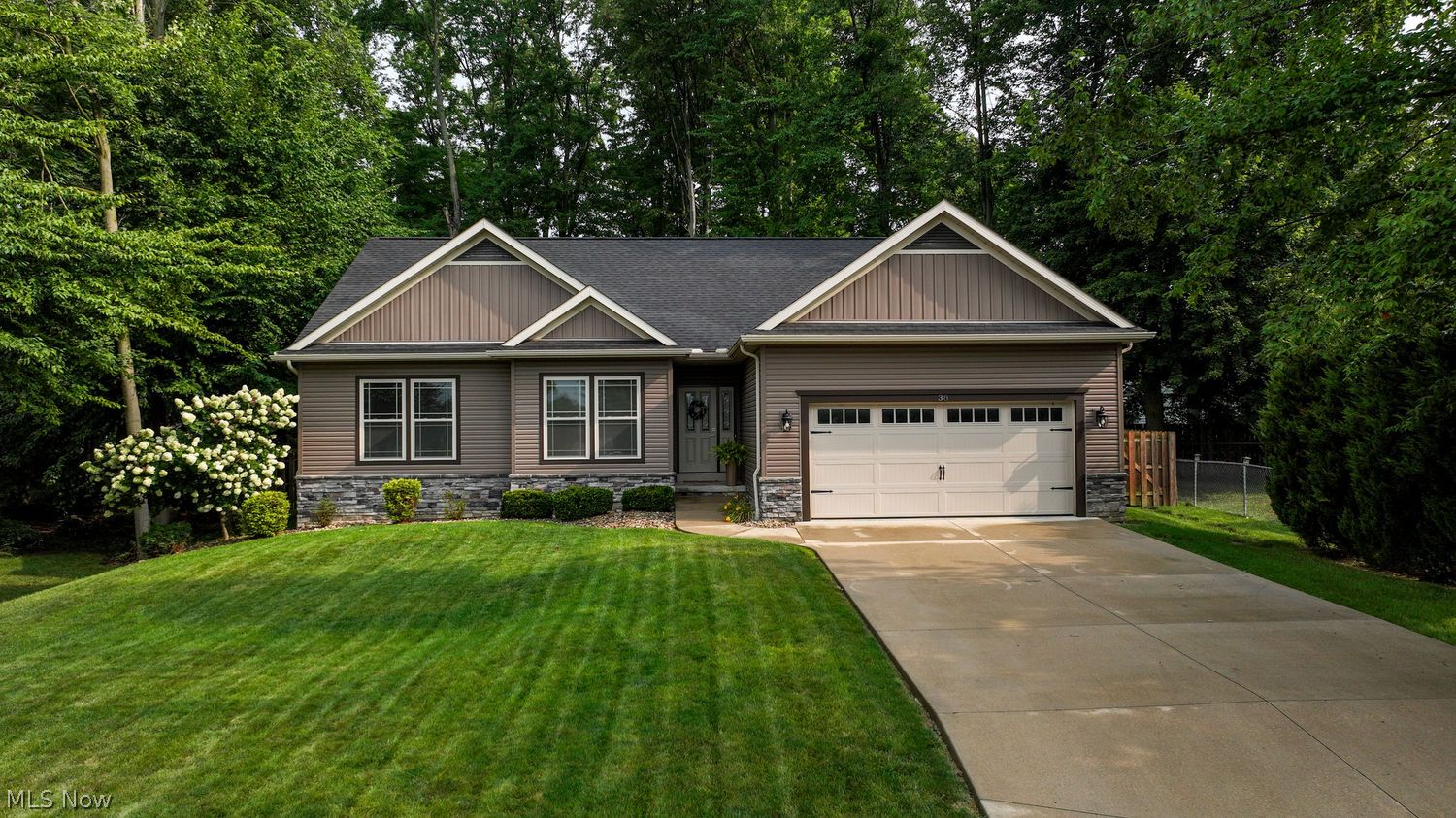 38 W Maple Drive Seville OH 44273