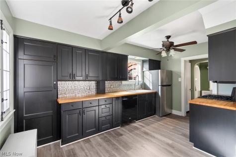 415 Greenwood Avenue Akron OH 44320