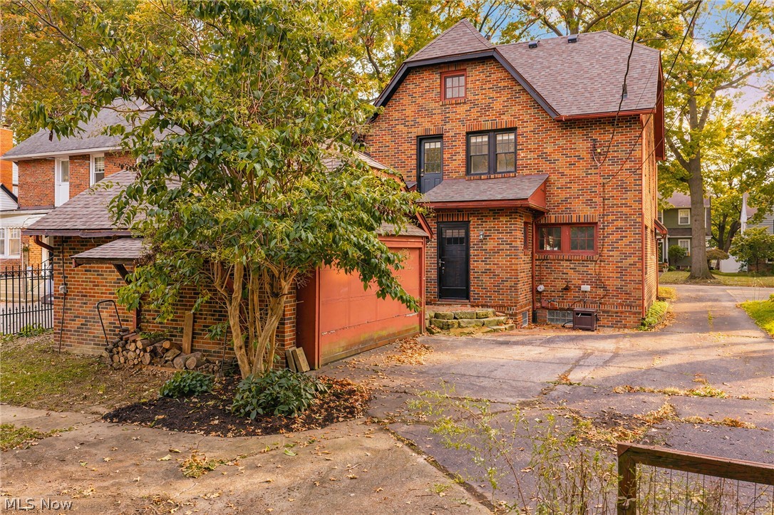415 Greenwood Avenue Akron OH 44320
