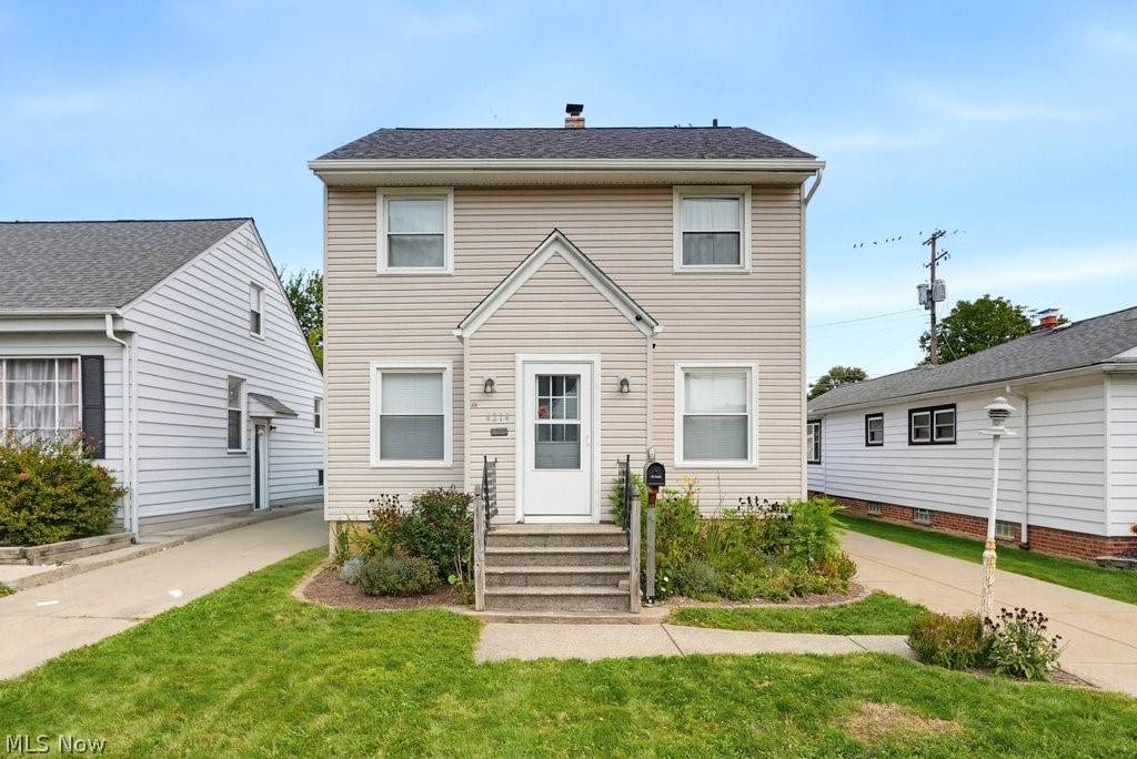 4214 Longwood Avenue Parma OH 44134