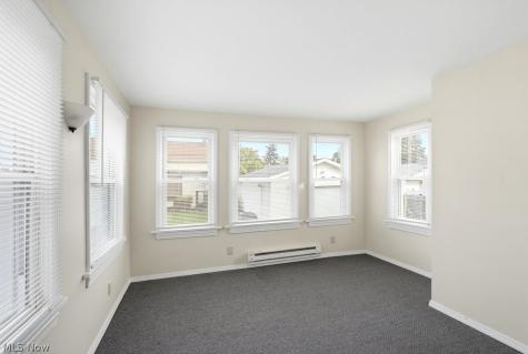 4214 Longwood Avenue Parma OH 44134
