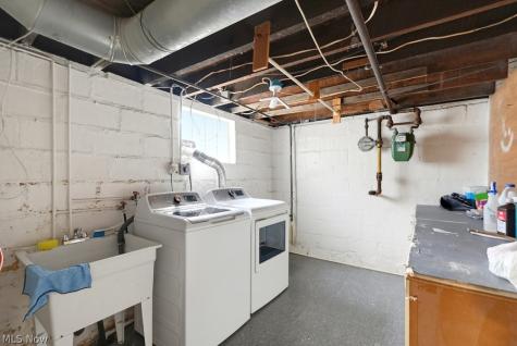 4214 Longwood Avenue Parma OH 44134