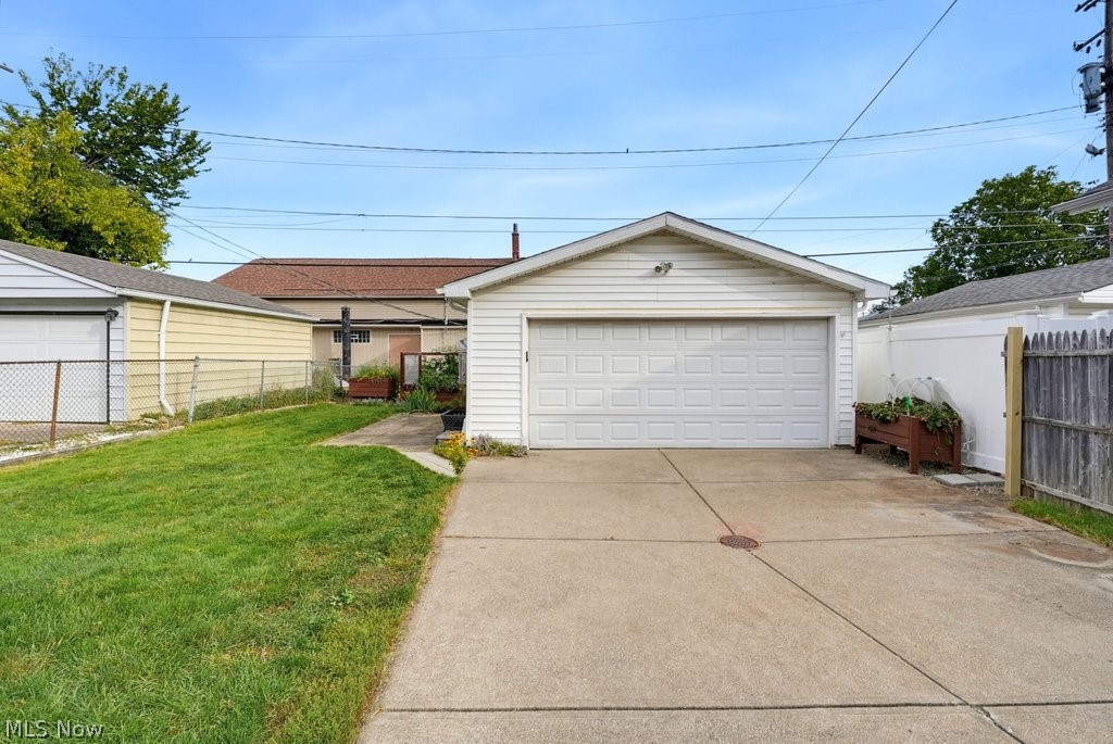 4214 Longwood Avenue Parma OH 44134