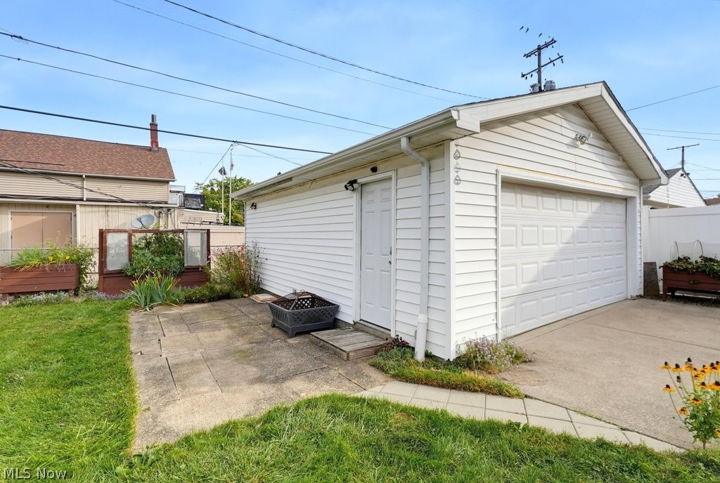4214 Longwood Avenue Parma OH 44134