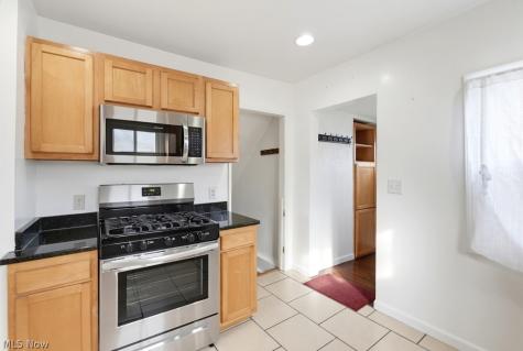 4214 Longwood Avenue Parma OH 44134