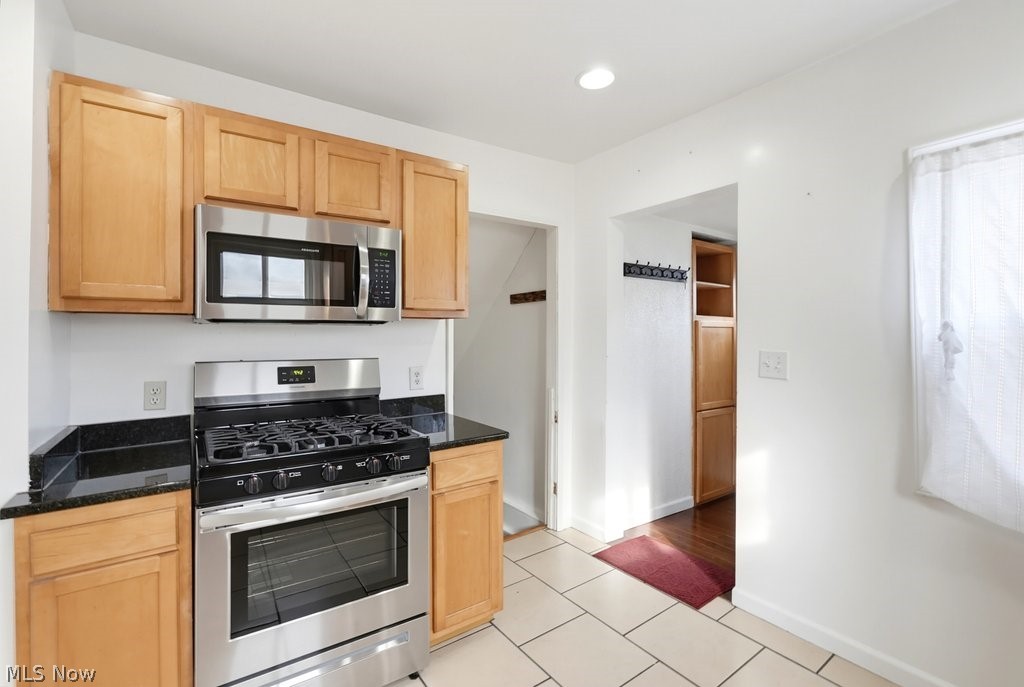 4214 Longwood Avenue Parma OH 44134