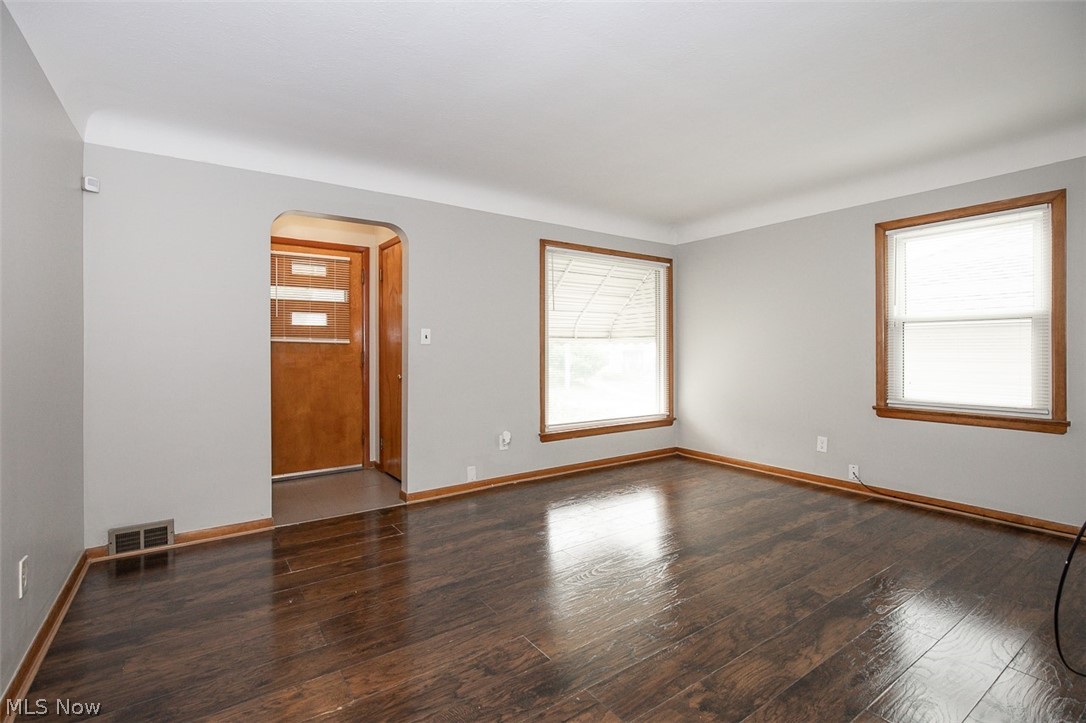4925 E 93rd Street Garfield Heights OH 44125