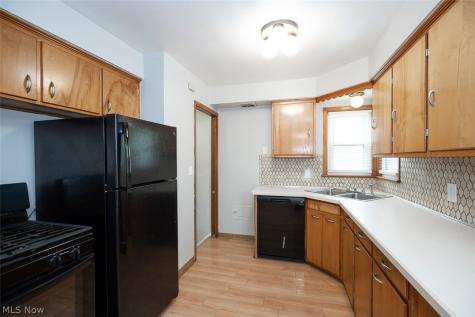 4925 E 93rd Street Garfield Heights OH 44125