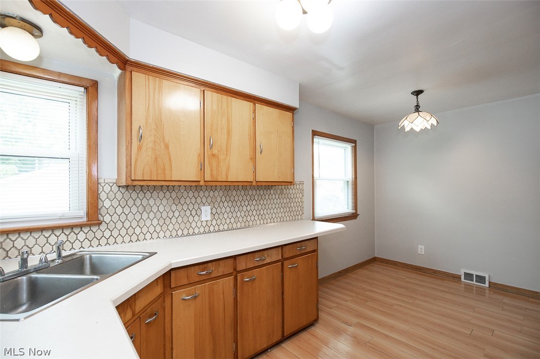 4925 E 93rd Street Garfield Heights OH 44125
