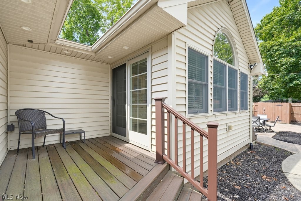 2018 Roberts Lane NE Warren OH 44483