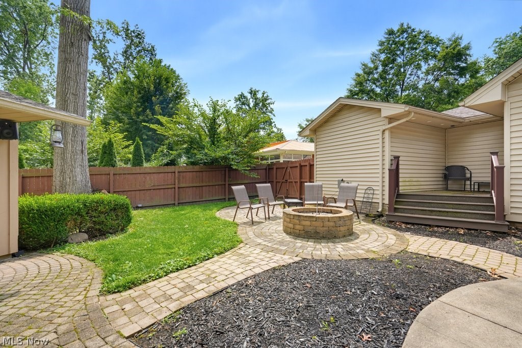 2018 Roberts Lane NE Warren OH 44483