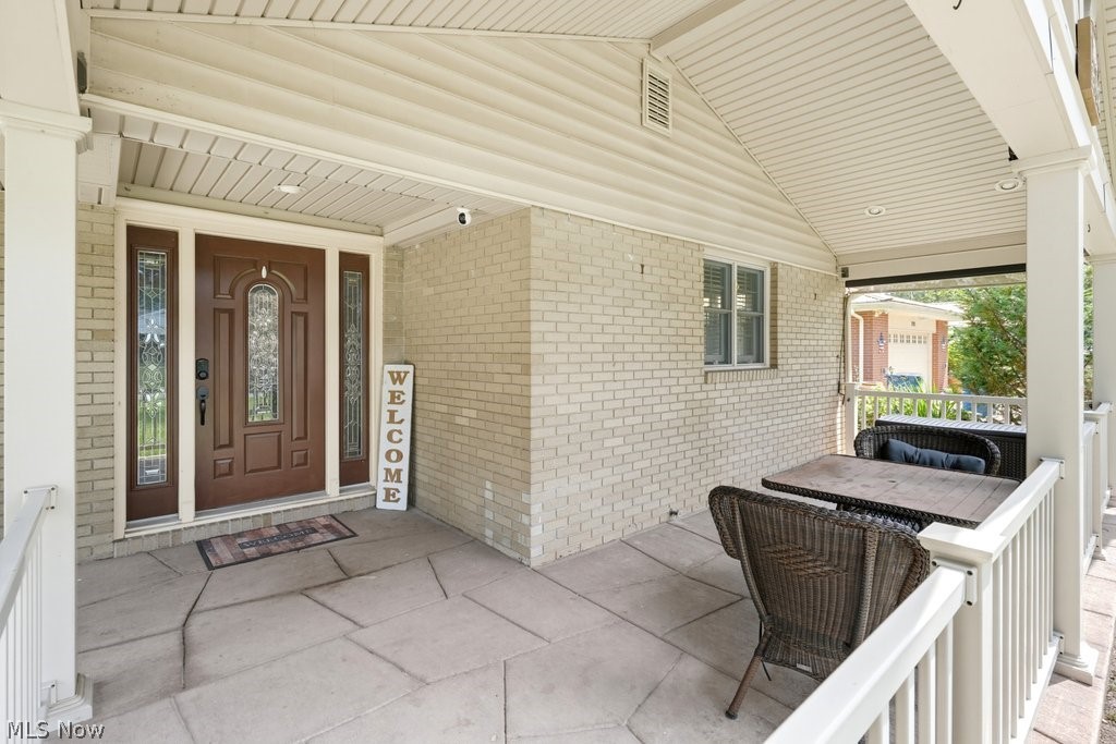 2018 Roberts Lane NE Warren OH 44483