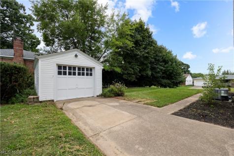 731 W 32nd Street Lorain OH 44052