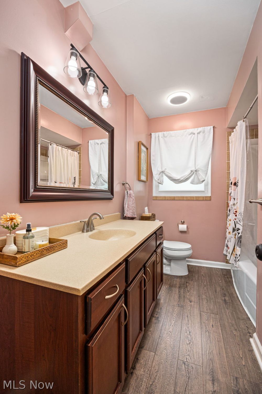 2476 Thurmont Road Akron OH 44313