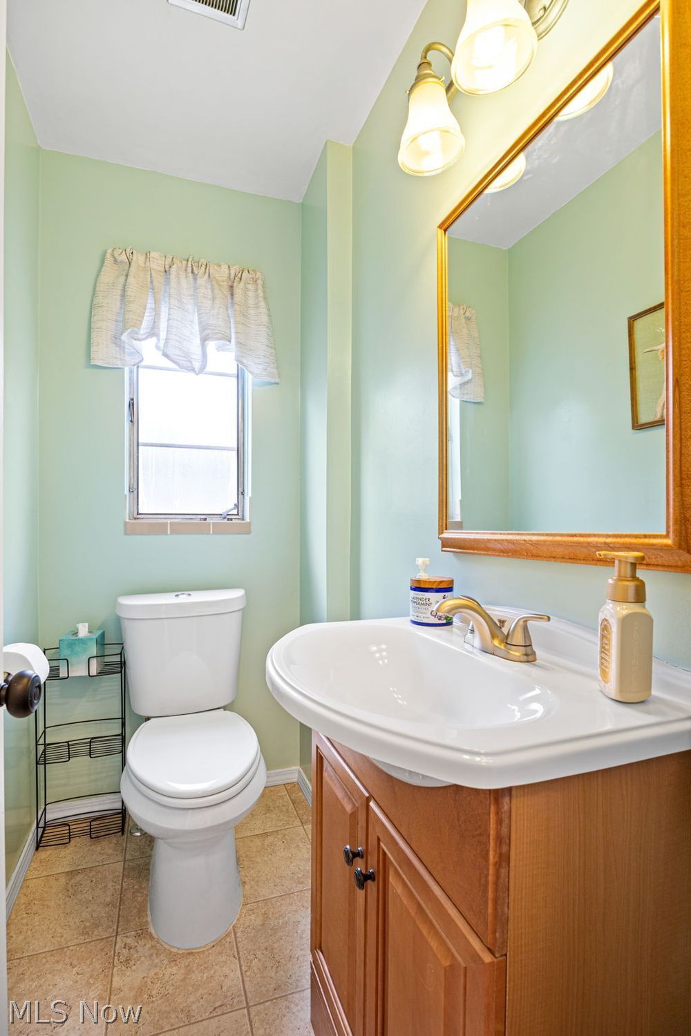 2476 Thurmont Road Akron OH 44313