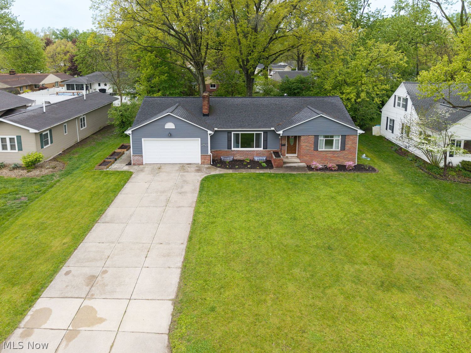 2476 Thurmont Road Akron OH 44313