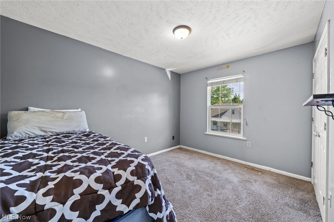 12505 Grimsby Avenue Cleveland OH 44135