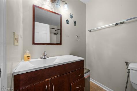 12505 Grimsby Avenue Cleveland OH 44135