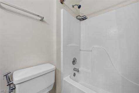 12505 Grimsby Avenue Cleveland OH 44135